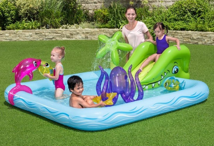 בריכת עולם המים הקסום